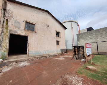 Vende-se Barracão Comercial 